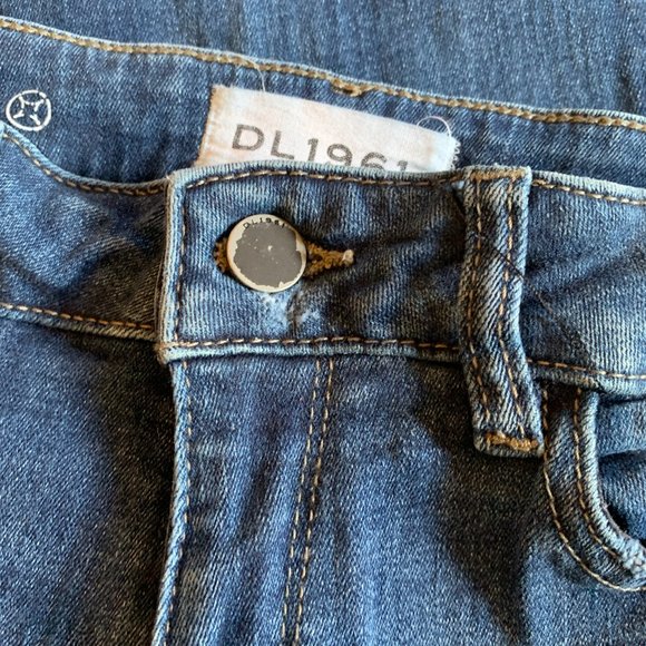 JEANs - sz 26x31 DL1961 Bridget Bootcut Instasculpt Dark Wash, distressed Holly - Picture 5 of 9